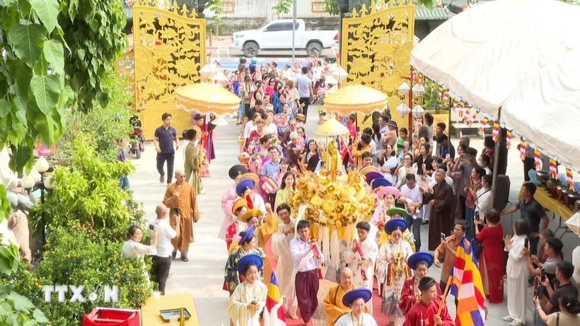 ພຸດທະສາສະໜາ ປະກອບສ່ວນເພີ່ມທະວີສາຍພົວພັນອັນພິເສດ ຫວຽດນາມ - ລາວ