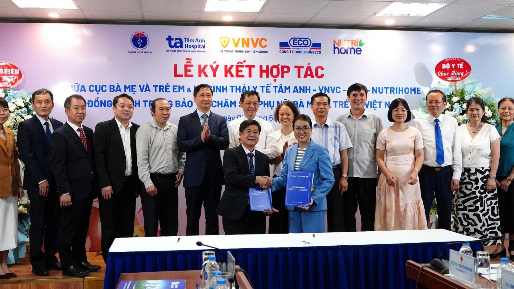 ຜັນຂະຫຍາຍຫຼາກຫຼາຍກິດຈະກຳເບິ່ງແຍງດູແລສຸຂະພາບໃຫ້ແກ່ເດັກນ້ອຍ ແລະ ແມ່ຍິງ ໃນທົ່ວປະເທດ