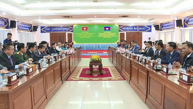 ຢາລາຍ ຜັນຂະຫຍາຍບັນດາບົດບັນທຶກຂໍ້ຕົກລົງການຮ່ວມມືປີ 2026 ຢ່າງເປັນຮູບປະທຳ ຮ່ວມກັບ ບັນດາແຂວງພາກໃຕ້ຂອງລາວ ແລະ ພາກຕາເວັນອອກສ່ຽງເໜືອຂອງກຳປູເຈຍ ຢາລາຍ ຜັນຂະຫຍາຍບັນດາບົດບັນທຶກຂໍ້ຕົກລົງການຮ່ວມມືປີ 2026 ຢ່າງເປັນຮູບປະທຳ ຮ່ວມກັບ ບັນດາແຂວງພາກໃຕ້ຂອງລາວ ແລະ ພາກຕາເວັນອອກສ່ຽງເໜືອຂອງກຳປູເຈຍ