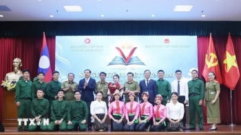 ແຜ່ຂະຫຍາຍຂະບວນການຮ່ຳຮຽນພາສາຫວຽດນາມ ພາຍໃດຖິ້ມງານພະນັກງານລາວ