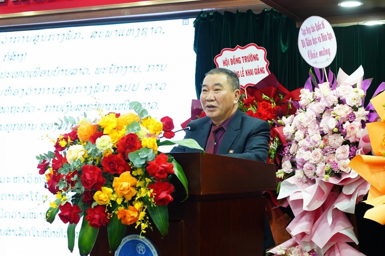 ບຳລຸງສ້າງບົດຮຽນການຄຸ້ມຄອງບໍລິຫານວິສາຫະກິດລັດ ໃຫ້ແກ່ພະນັກງານລາວ