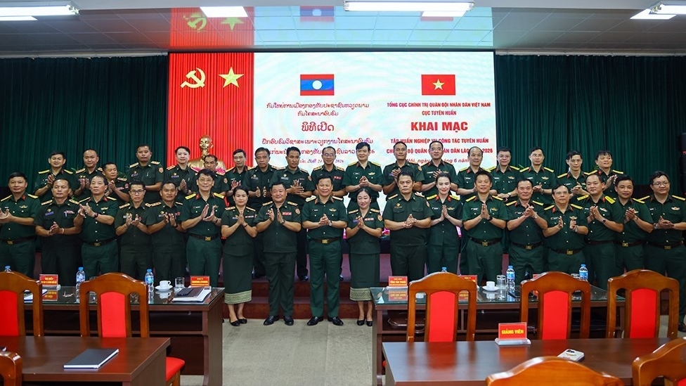 ຫວຽດນາມ ຈັດຊຸດອົບຮົມວິຊາສະເພາະວຽກງານໂຄສະນາອົບຮົມ ໃຫ້ແກ່ພະນັກງານກອງທັບປະຊາຊົນລາວ