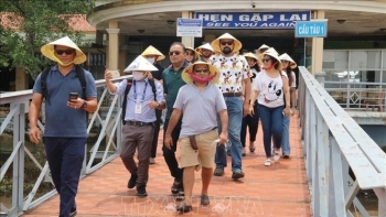 ໜັງສືພິມ ອິນເດຍ ອະທິບາຍກ່ຽວກັບແຮງດຶງດູດນັບມື້ນັບໃຫຍ່ຫຼວງ ຂອງການທ່ອງທ່ຽວ ຫວຽດນາມ