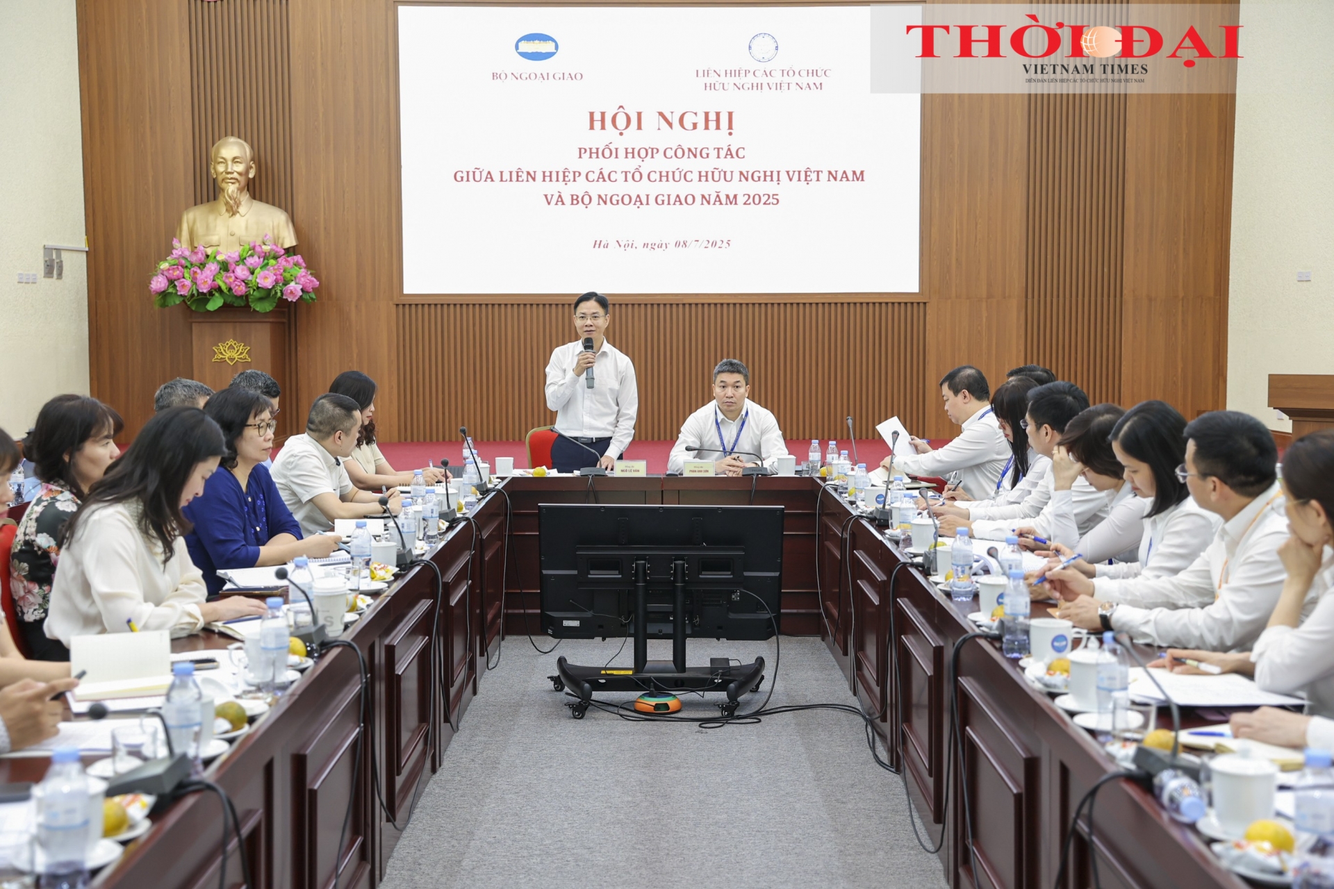 ສະຫະພັນ​ບັນດາ​ອົງການ​ມິດຕະພາບ ຫວຽດນາມ ​ແລະ ກະຊວງ​ການ​ຕ່າງປະ​ເທດ ຫວຽດນາມ ປຶກສາ​ຫາລື​ກ່ຽວ​ກັບ​ກົນ​ໄກ​ປະສານ​ງານ​ໃນ​ສະພາບ​ການ​ໃໝ່