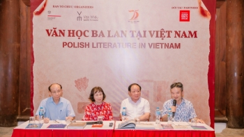 ບັນດາຂົວຕໍ່ນຳ​ເອົາ​ວັນນະຄະດີ​ໂປ​ໂລຍ ​ມາ​ໃຫ້​ຜູ້​ອ່ານ​ຫວຽດນາມ