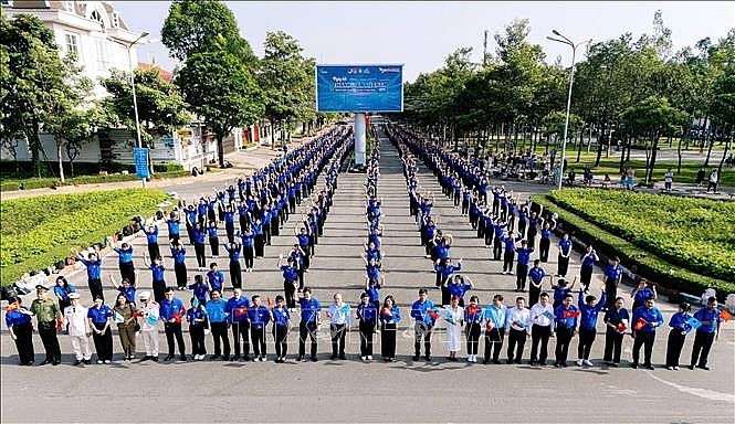 ຍຸດທະສາດການຂະຫຍາຍຕົວຊາວໜຸ່ມ ຫວຽດນາມ ໄລຍະປີ 2021-2030 ຍຸດທະສາດການຂະຫຍາຍຕົວຊາວໜຸ່ມ ຫວຽດນາມ ໄລຍະປີ 2021-2030