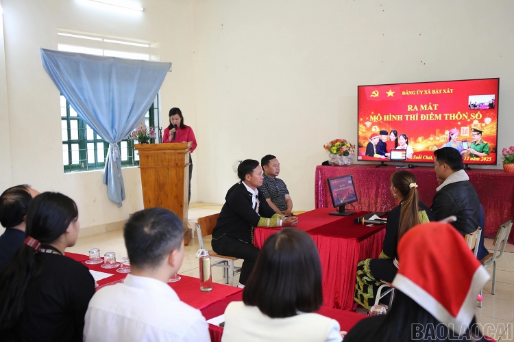ການຫັນປ່ຽນດິຈິຕອນ ເປີດກວ້າງໂອກາດການຂະຫຍາຍຕົວ ໃຫ້ແກ່ພໍ່ແມ່ປະຊາຊົນບັນດາເຜົ່າສ່ວນໜ້ອຍ ການຫັນປ່ຽນດິຈິຕອນ ເປີດກວ້າງໂອກາດການຂະຫຍາຍຕົວ ໃຫ້ແກ່ພໍ່ແມ່ປະຊາຊົນບັນດາເຜົ່າສ່ວນໜ້ອຍ
