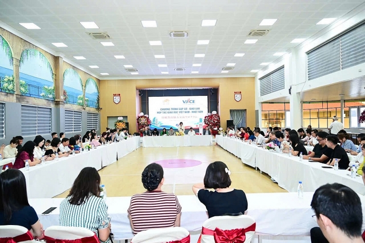 VJCE ປະກອບສ່ວນເພີ່ມພູນຄູນສ້າງສາຍພົວພັນມິດຕະພາບ ຫວຽດນາມ - ຍີ່ປຸ່ນ VJCE ປະກອບສ່ວນເພີ່ມພູນຄູນສ້າງສາຍພົວພັນມິດຕະພາບ ຫວຽດນາມ - ຍີ່ປຸ່ນ
