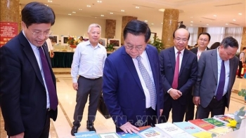 ການ​ປະ​ຕິ​ວັດ​ເດືອນ​ສິງ​ຫາ​ ແລະ ວັນ​ແຫ່ງ​ຊາດ 2 ເດືອນ​ກັນ​ຍາ​: ຄຸນຄ່າໃນຍຸກສະໄໝ ແລະ ຊີວິດຕະຫຼອດໄປ