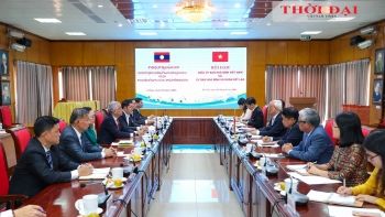 ​ຮອງ​ປະທານ​ສະພາ​ແຫ່ງ​ຊາດ​ລາວ: ຜົນງານ 80 ປີຂອງຫວຽດນາມ ແມ່ນແຫຼ່ງກຳລັງ​ລະດົມໃຫ້​ແກ່​ປະຊາຊົນ​ລາວ