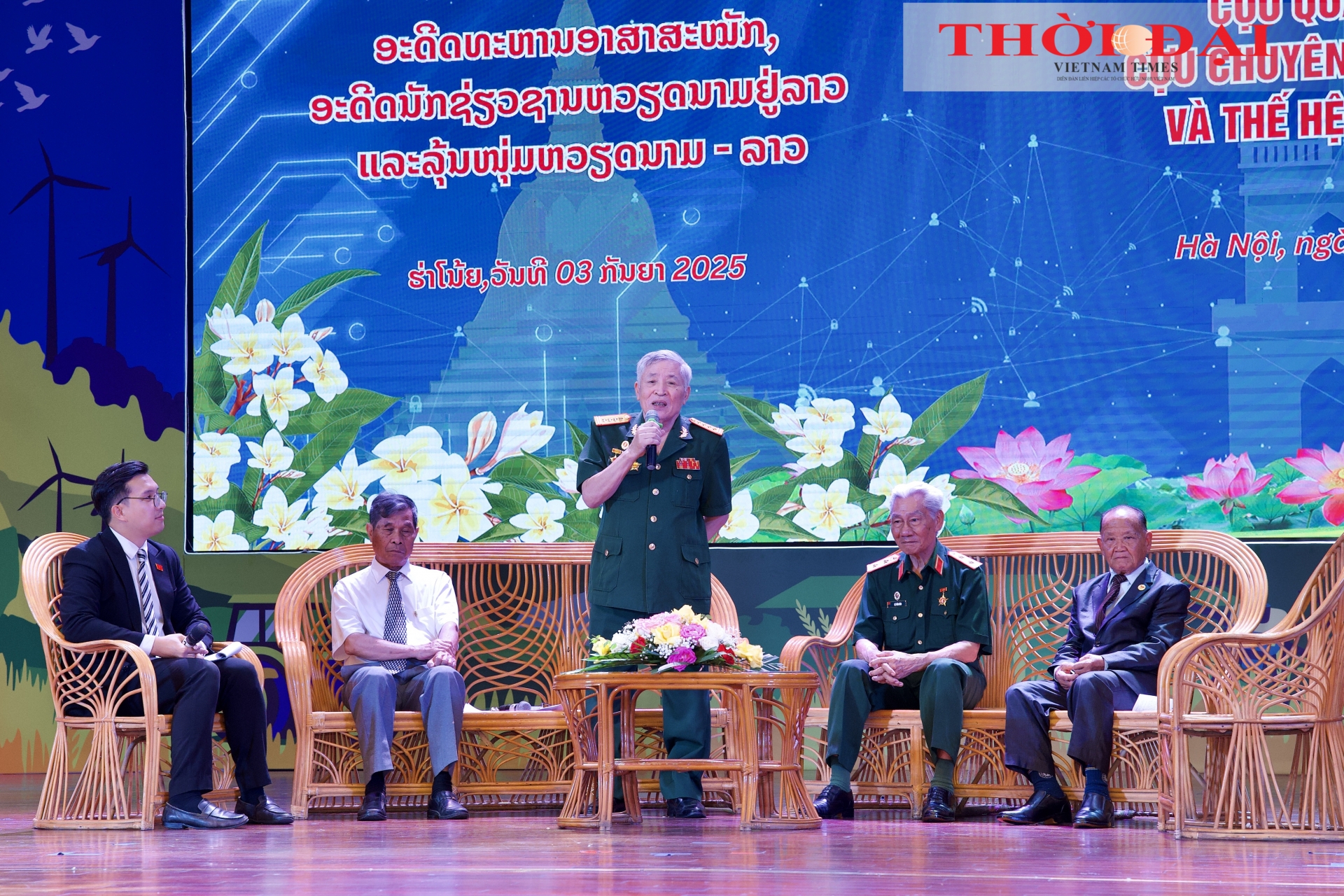 ສືບ​ຕໍ່​ແຫຼ່ງ​ນ້ຳ​ໃຈ​ມິດ​ຕະ​ພາບ, ຈຸດປະກາຍແຈ້ງຄວາມ​ມຸ່ງ​ມາດ​ປາດ​ຖະ​ໜາ​ໃຫ້​ຊາວ​ໜຸ່ມ​ຫວຽດ​ນາມ ແລະ ລາວ