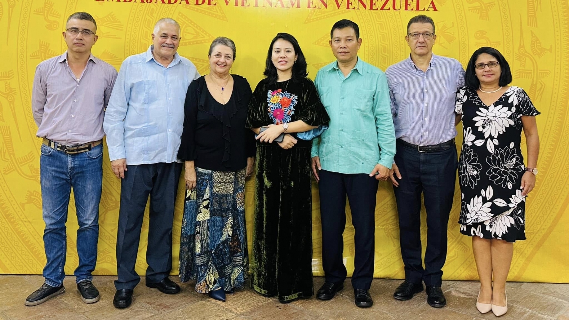 ການພົບປະແລກປ່ຽນມິດຕະພາບຫວຽດນາມ - ກູບາ: 65 ປີແຫ່ງຄວາມສາມັກຄີແບບພິເສດອ້າຍນ້ອງ