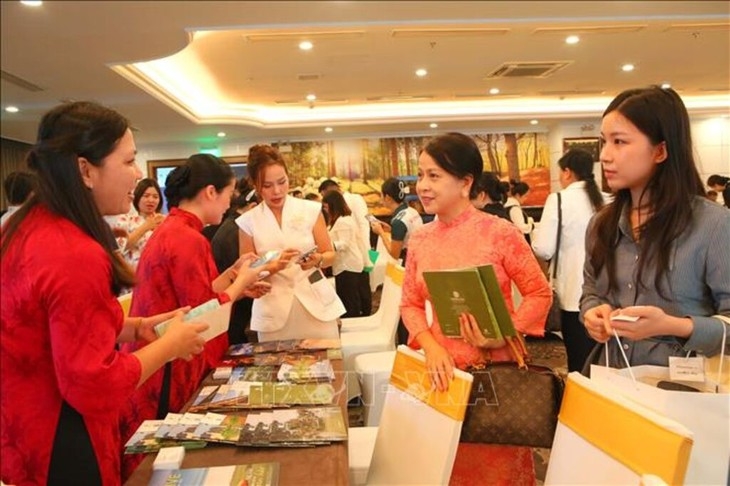 ຊຸ​ກ​ຍູ້​ການ​ຮ່ວມ​ມື​ພັດ​ທະ​ນາ​ການ​ທ່ອງ​ທ່ຽວ ຫວຽດ​ນາມ ກັບ​ບັນ​ດາ​ຄູ່​ຮ່ວມ​ມື​ສາ​ກົນ