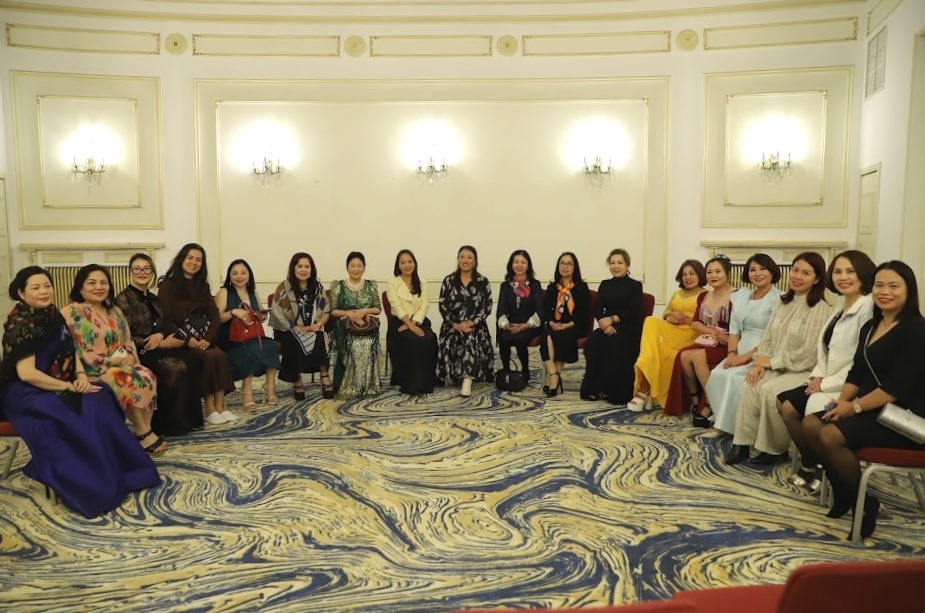 ວິສາຫະກິດຫວຽດນາມຢູ່ EU: ຄວາມສາມັກຄີ, ພັດທະນາ, ມ່ງໄປເຖິງກົກເຄົ້າເຫງົ້າກໍ ວິສາຫະກິດຫວຽດນາມຢູ່ EU: ຄວາມສາມັກຄີ, ພັດທະນາ, ມ່ງໄປເຖິງກົກເຄົ້າເຫງົ້າກໍ