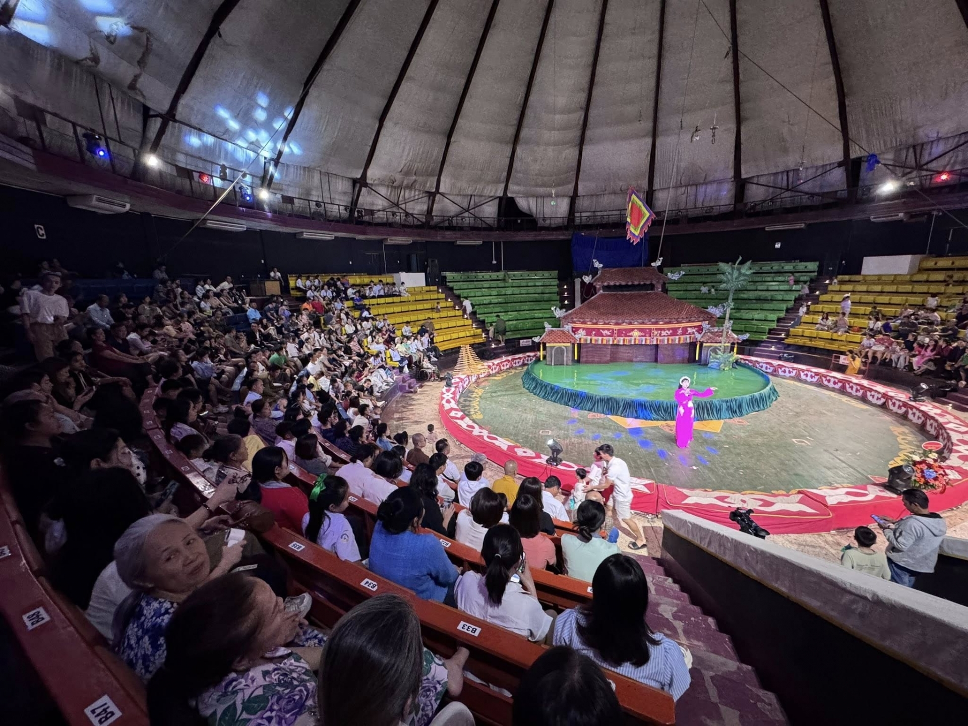 ລະຄອນຕຸກກະຕານ້ຳ ຫວຽດນາມ ຊະນະຜູ້ຊົມລາວ ລະຄອນຕຸກກະຕານ້ຳ ຫວຽດນາມ ຊະນະຜູ້ຊົມລາວ