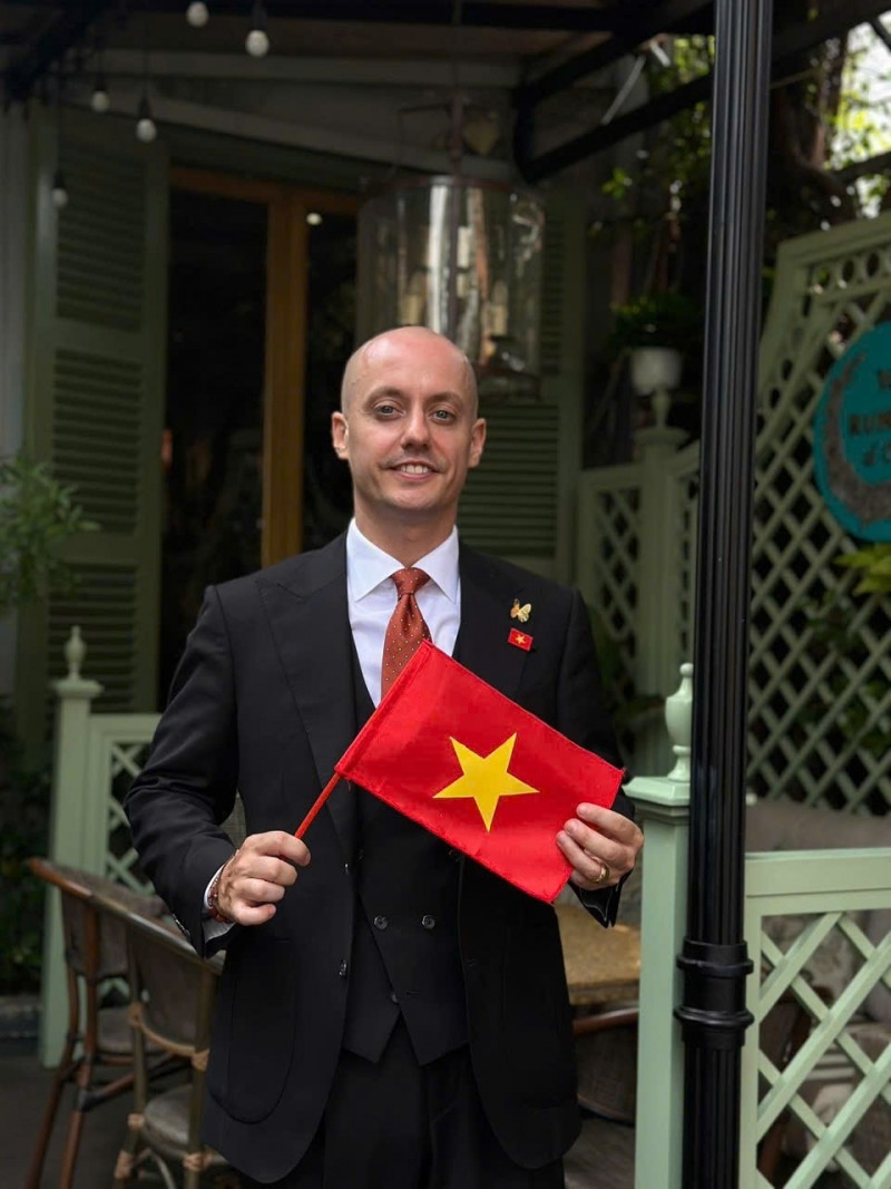 ຫວຽດນາມ​ໃນ​ຫົວ​ໃຈ​ຂອງ​ເພື່ອນມິດ