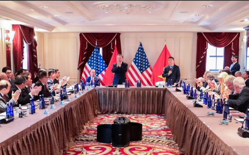 ສະຫະພັນ​ບັນດາ​ອົງການ​ມິດຕະພາບ​ຫວຽດນາມ ​ໄດ້​ເຂົ້າ​ຮ່ວມ ​ແລະ ຈັດຕັ້ງຢ່າງຕັ້ງໜ້າການເຄື່ອນ​ໄຫວ​ວຽກ​ງານ​ການ​ຕ່າງປະ​ເທດ​ຂັ້ນ​ສູງ​ຢູ່​ຕ່າງປະ​ເທດ.