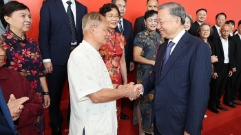 ສະຫະພັນ​ບັນດາ​ອົງການ​ມິດຕະພາບ​ຫວຽດນາມ ​ໄດ້​ເຂົ້າ​ຮ່ວມ ​ແລະ ຈັດຕັ້ງຢ່າງຕັ້ງໜ້າການເຄື່ອນ​ໄຫວ​ວຽກ​ງານ​ການ​ຕ່າງປະ​ເທດ​ຂັ້ນ​ສູງ​ຢູ່​ຕ່າງປະ​ເທດ.