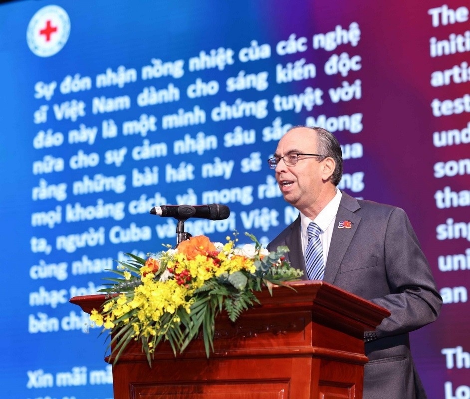 ຄວາມ​ສາ​ມັກ​ຄີ​ຫວຽດ​ນາມ - ກູ​ບາ ແມ່ນ​ຄຳ​ສັ່ງ​ຂອງ​ຫົວ​ໃຈ