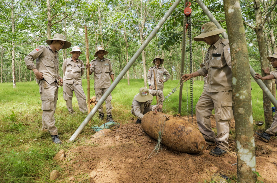 PeaceTrees Vietnam: ປະ​ກອບ​ສ່ວນ​ປິ່ນ​ປົວ​ບາດ​ແຜ​ຈາກ​ສົງ​ຄາມ, ເພີ່ມພູນຄູນສ້າງອາ​ນາ​ຄົດ