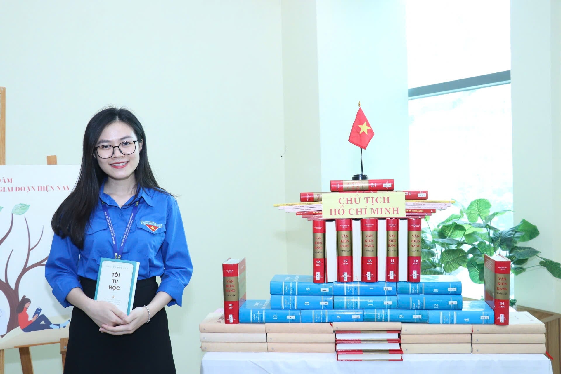 ອະນຸລັກ​ຮັກສາ ​ແລະ ​ເສີມ​ຂະຫຍາຍ​ມູນ​ເຊື້ອແຫ່ງ 75 ປີ: ຄວາມ​ຮັບ​ຜິດ​ຊອບ ​ແລະ ຄວາມ​ພາກພູມ​ໃຈ​ຂອງ​ຊາວ​ໜຸ່ມ​ລຸ້ນ ສະຫະພັນ​ບັນດາ​ອົງການ​ມິດຕະພາບ ຫວຽດນາມ.