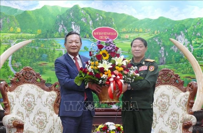 ​ເຜີຍ​ແຜ່​ນ້ຳ​ໃຈ​ສາມັກຄີ​ຫວຽດນາມ - ລາວ ​ເນື່ອງ​ໃນ​ໂອກາດ​ສະ​ເຫຼີ​ມສະຫຼອງ 50 ປີ​ແຫ່ງ​ວັນ​ຊາດ​ລາວ