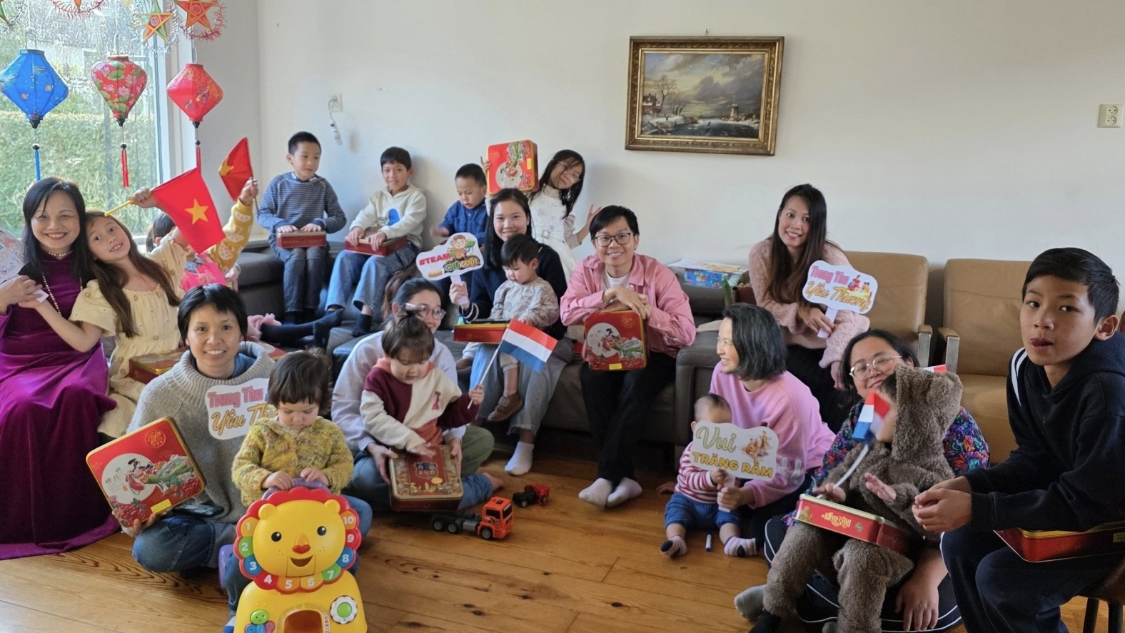 ພາສາຫວຽດນາມ "ປົ່ງດອກ" ຢູ່ທີ່ດິນດອກໄມ້ Tulip