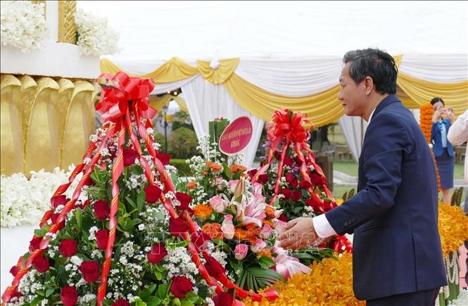 ເພື່ອລະນຶກເຖິງທ່ານປະທານປະເທດ ໄກສອນ ພົມວິຫານ, ຜູ້ໄດ້ວາງພື້ນຖານການພົວພັນແບບພິເສດຫວຽດນາມ - ລາວ. ເພື່ອລະນຶກເຖິງທ່ານປະທານປະເທດ ໄກສອນ ພົມວິຫານ, ຜູ້ໄດ້ວາງພື້ນຖານການພົວພັນແບບພິເສດຫວຽດນາມ - ລາວ.