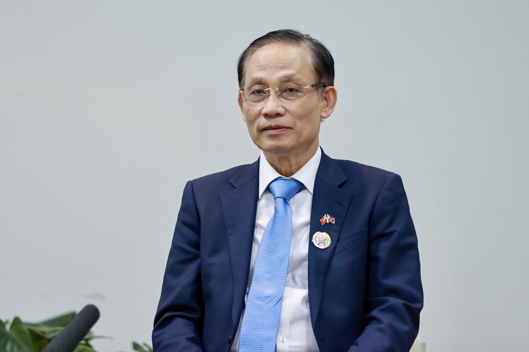 ຍົກ​ສູງ​ການ​ພົວ​ພັນ​ລະ​ຫວ່າງ ຫວຽດ​ນາມ - ລາວ ຂຶ້ນ​ສູ່​ລະ​ດັບ​ໃໝ່ ແລະ ສ້າງ​ບາດ​ກ້າວ​ພັດ​ທະ​ນາ​ໃນ​ການ​ຮ່ວມ​ມື​ດ້ານ​ເສດ​ຖະ​ກິດ.