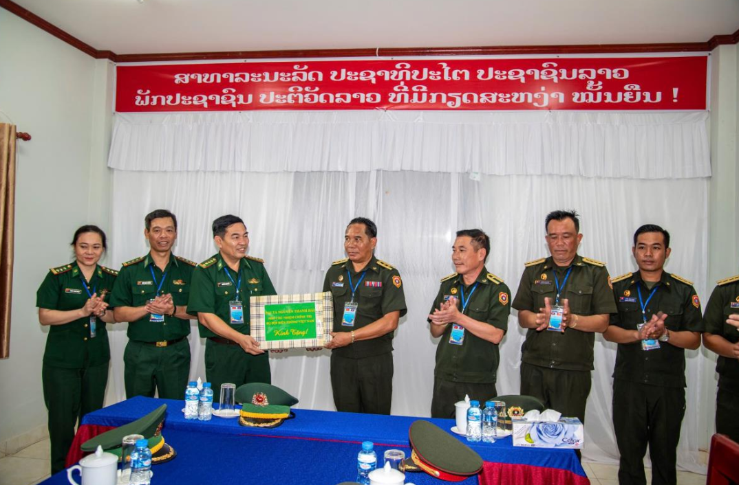 ປັບປຸງ, ເພີ່ມພູນຄູນສ້າງສາຍພົວພັນມິດຕະພາບອັນຍິ່ງໃຫຍ່, ຄວາມສາມັກຄີແບບພິເສດລະຫວ່າງສອງປະເທດຫວຽດນາມ-ລາວ