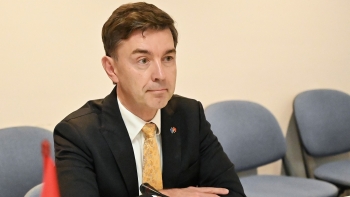 ສະຫະພາບເອີຣົບຮັບຮູ້ຄວາມພະຍາຍາມຂອງຫວຽດນາມໃນການຍົກເລີກ “ບັດເຫຼືອງ” ຂອງ IUU ແລະ ຄາດວ່າ EC ຈະດຳເນີນການກວດກາພູມສາດຕົວຈິງໂດຍໄວ.