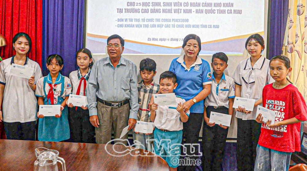 ນັກຮຽນ, ນັກສຶກສາ 50 ຄົນຈາກ ກ່າເມົາ ໄດ້ຮັບທຶນການສຶກສາ The Corea Peace3000
