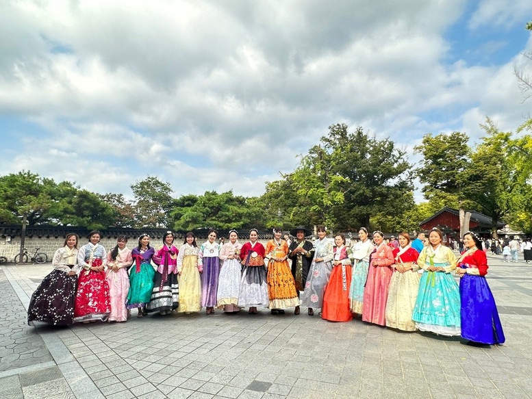 ການທ່ອງທ່ຽວຫວຽດນາມ-ສ.ເກົາຫຼີ ຍັງຄົງຮັກສາທ່າເຕີບໂຕທີ່ໜ້າປະທັບໃຈ. ການທ່ອງທ່ຽວຫວຽດນາມ-ສ.ເກົາຫຼີ ຍັງຄົງຮັກສາທ່າເຕີບໂຕທີ່ໜ້າປະທັບໃຈ.