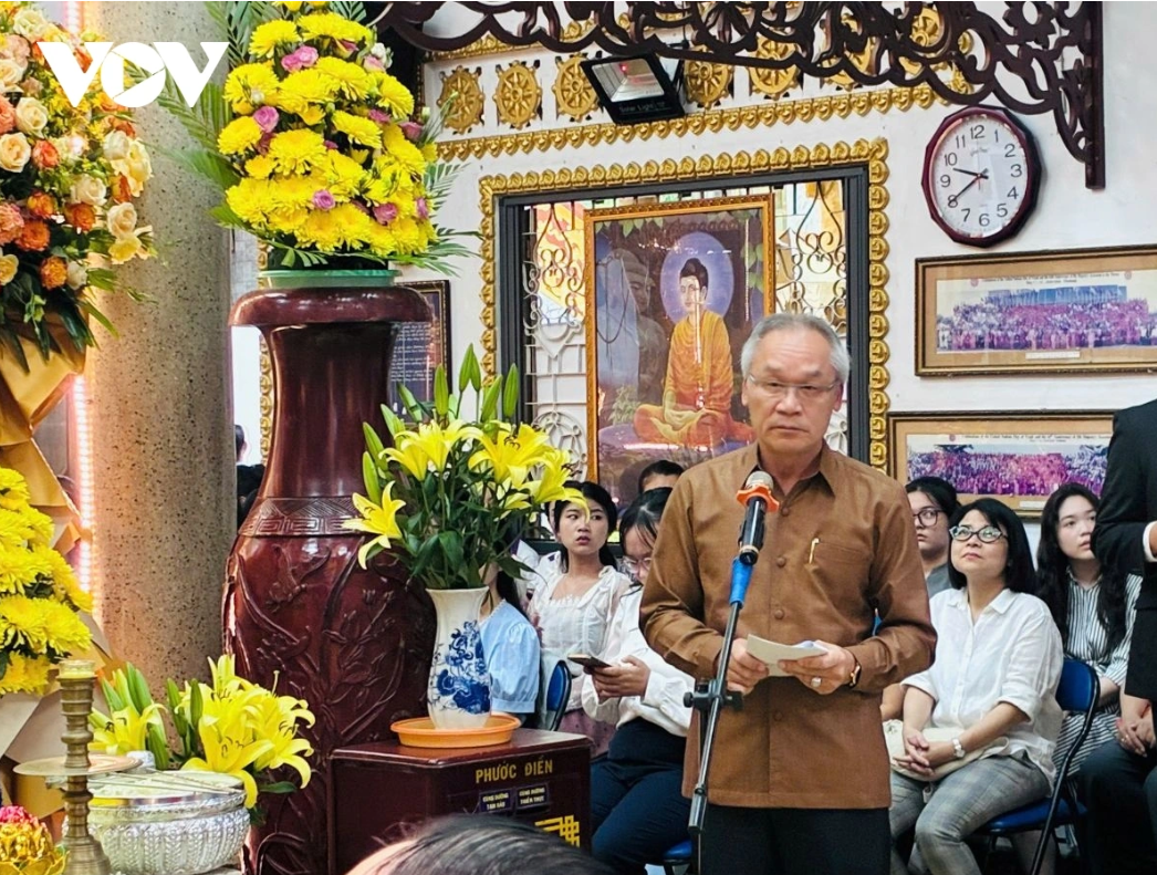 ນະຄອນ ໂຮ່ຈີມິນ ສະເຫຼີມສະຫຼອງບຸນປີໃໝ່ ກຳປູເຈຍ - ລາວ - ໄທ ຢ່າງຄຶກຄື້ນ ນະຄອນ ໂຮ່ຈີມິນ ສະເຫຼີມສະຫຼອງບຸນປີໃໝ່ ກຳປູເຈຍ - ລາວ - ໄທ ຢ່າງຄຶກຄື້ນ