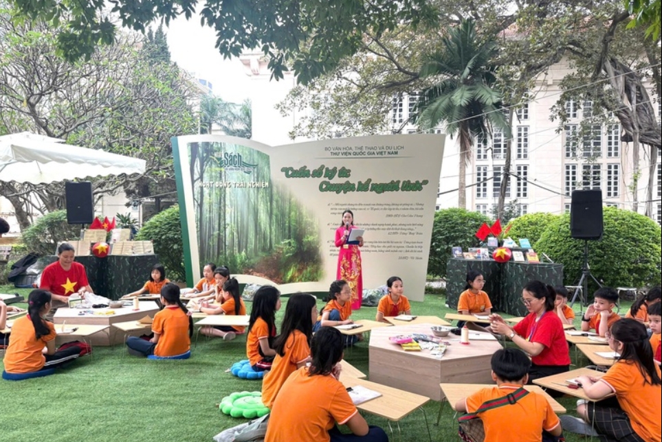 ວັນປຶ້ມ ແລະ ວັດທະນະທຳການອ່ານ ຫວຽດນາມ 2026: ແຜ່ຂະຫຍາຍ 'ສາຍໃຍແຫ່ງຄວາມຮູ້ - ຈາກໜ້າປຶ້ມສູ່ໂລກດີຈີຕອນ'