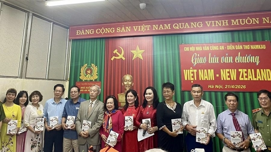 ກອນລຳແຜ່ຂະຫຍາຍສານແຫ່ງສັນຕິພາບ ຫວຽດນາມ - ນິວຊີແລນ