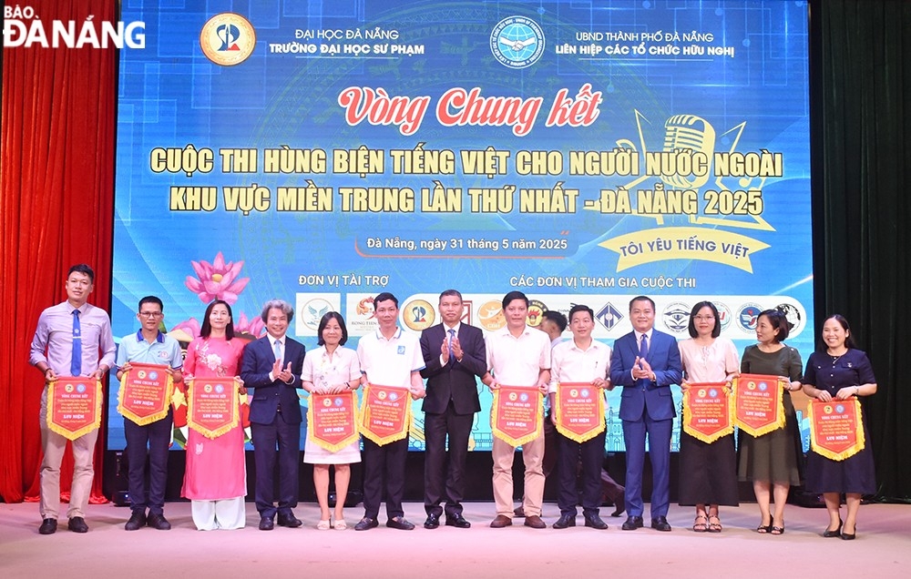 ນັກສຶກສາສາກົນ 160 ຄົນເຂົ້າຮ່ວມການປະກວດປາກເວົ້າພາສາຫວຽດ