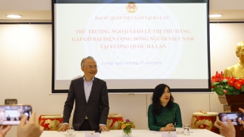 ຊາວຫວຽດນາມຢູ່ ໂຮນລັງ ດີໃຈກັບບັນດາຜົນງານຂອງຊາດ.