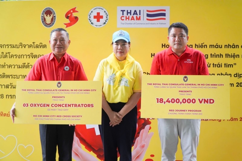 ການບໍລິຈາກເລືອດເຊື່ອມຕໍ່ຂົວແຫ່ງການແບ່ງປັນລະຫວ່າງ ຫວຽດນາມ ແລະ ໄທ