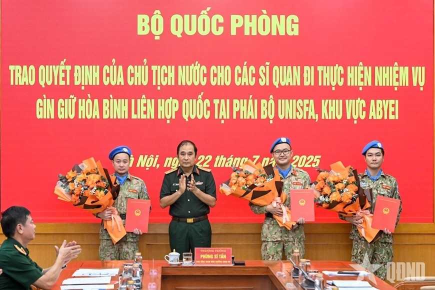 3 ນາຍທະຫານ ຂອງກອງທັບປະຊາຊົນຫວຽດນາມ ປະຕິບັດໜ້າທີ່ຮັກສາສັນຕິພາບສະຫະປະຊາຊາດ