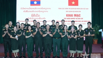 ເປີດຊຸດອົບຮົມວຽກງານສື່ມວນຊົນໃຫ້ໜັງສືພິມກອງທັບປະຊາຊົນລາວ