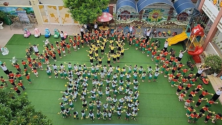 WVI ໄດ້ຈັດສັນງົບປະມານໃກ້ 114 ຕື້ດົງ ເພື່ອປັບປຸງສະຫວັດດີການຂອງເດັກນ້ອຍໃນ 15 ຕາແສງຂອງແຂວງດຽນບຽນ.