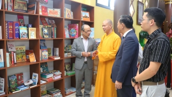 ເຜີຍແຜ່ວັດທະນະທຳ ແລະ ພາສາຫວຽດນາມ ຢູ່ລາວ