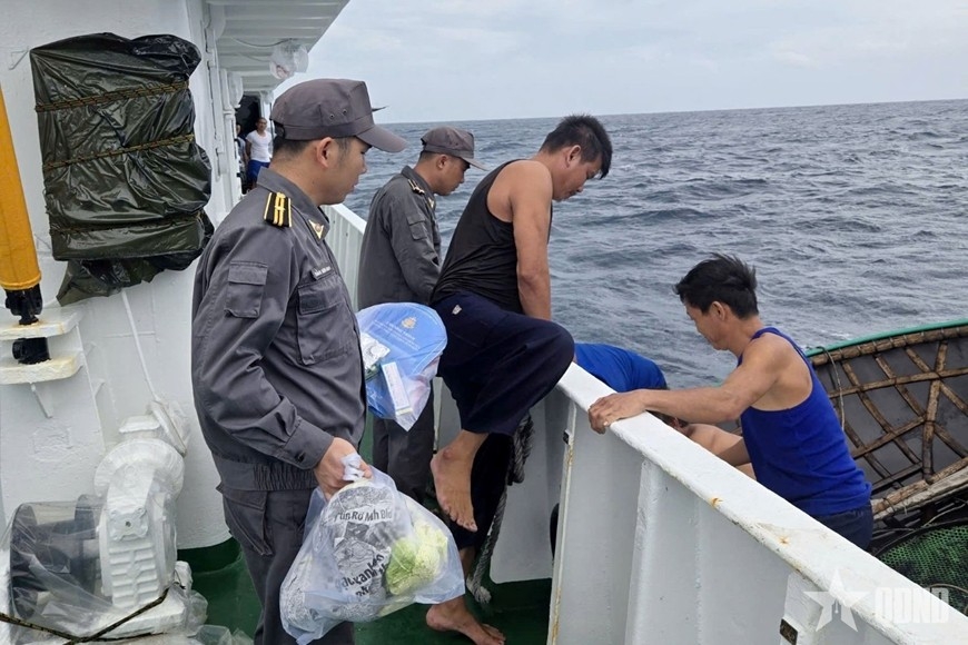 ກອງກວດກາການປະມົງເລກທີ 4 ຍູ້ແຮງໂຄສະນາເຜີຍແຜ່ ແລະ ສະໜັບສະໜູນຊາວປະມົງໃນການປ້ອງກັນ ແລະ ຕ້ານການຫາປາ IUU.