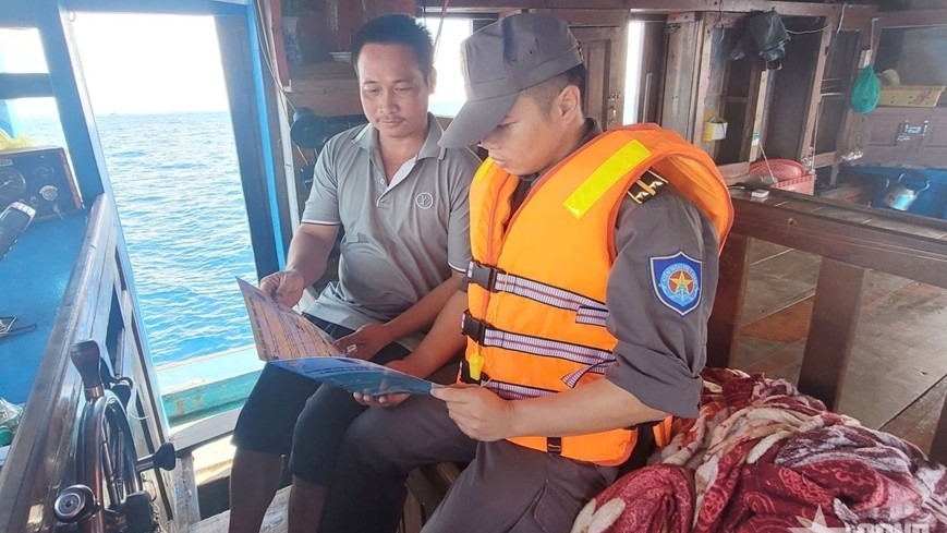 ກອງກວດກາການປະມົງເລກທີ 4 ຍູ້ແຮງໂຄສະນາເຜີຍແຜ່ ແລະ ສະໜັບສະໜູນຊາວປະມົງໃນການປ້ອງກັນ ແລະ ຕ້ານການຫາປາ IUU.