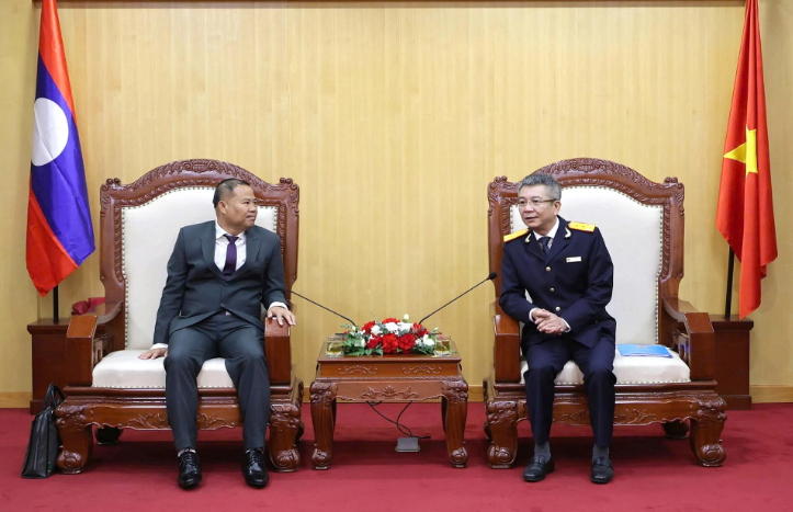 ຫວຽດນາມ - ລາວ: ຍົກສູງປະສິດທິຜົນຂອງການຮ່ວມມືໃນວຽກງານການຄຸ້ມຄອງພາສີ. ຫວຽດນາມ - ລາວ: ຍົກສູງປະສິດທິຜົນຂອງການຮ່ວມມືໃນວຽກງານການຄຸ້ມຄອງພາສີ.