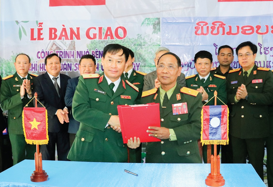 ພິທີມອບ - ຮັບໂຄງການກໍ່ສ້າງໂຮງໝໍຫຼັງໃໝ່ ຂອງທະຫານແຂວງອຸດົມໄຊ.