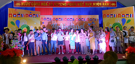 ການພົບປະແລກປ່ຽນນັກສຶກສາສາກົນຫວຽດນາມ-ລາວ-ກໍາປູເຈຍ-ຝລັ່ງ