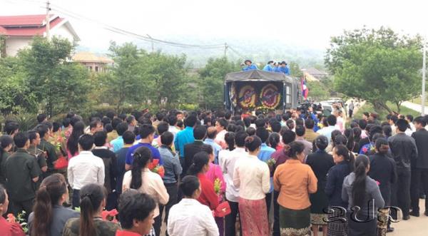 ຫົວພັນ ສົ່ງອັດຖິທະຫານອາສາສະໝັກ ແລະ ຊ່ຽວຊານຫວຽດນາມກັບຄືນບ້ານເກີດ