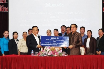 ຄັງແຮອາຊຽນ+3 ມອບເຂົ້າຫຼາຍກວ່າ 2 ພັນໂຕນ ຊ່ວຍເຫຼືອຜູ້ໄດ້ຮັບຜົນກະທົບແຂວງອັດຕະປື